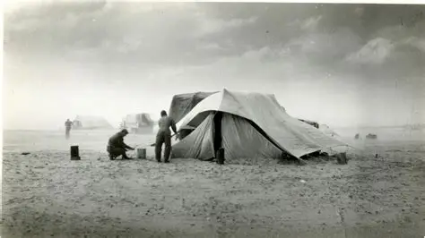 WW2 soldiers ground camp before rooftop camping became popular